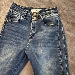 KanCan bootcut Jeans high rise with detailed hems